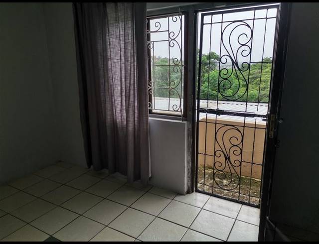 3 BEDROOM PROPERTY TO RENT IN NEWLANDS WEST